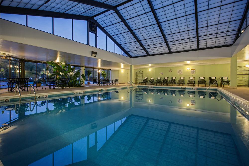 Fairfield Inn & Suites Springfield Enfield Bagian luar foto