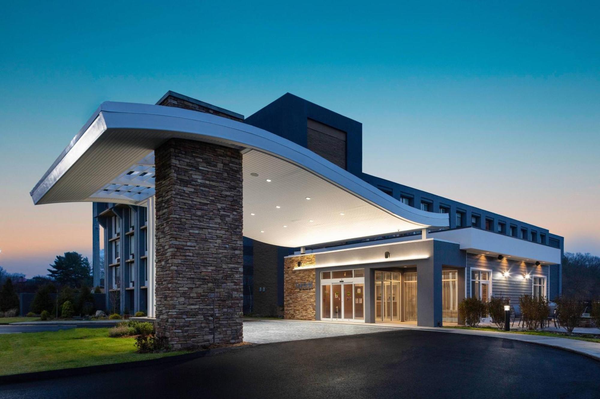 Fairfield Inn & Suites Springfield Enfield Bagian luar foto
